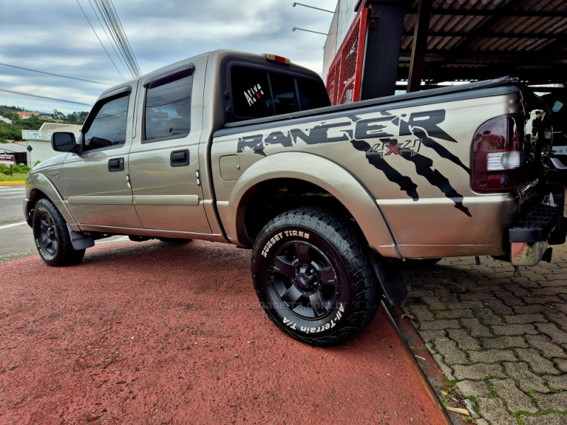RANGER 2.8 XLT 4X4 CD 8V TURBO INTERCOOLER DIESEL 4P MANUAL - 2005 - FARROUPILHA