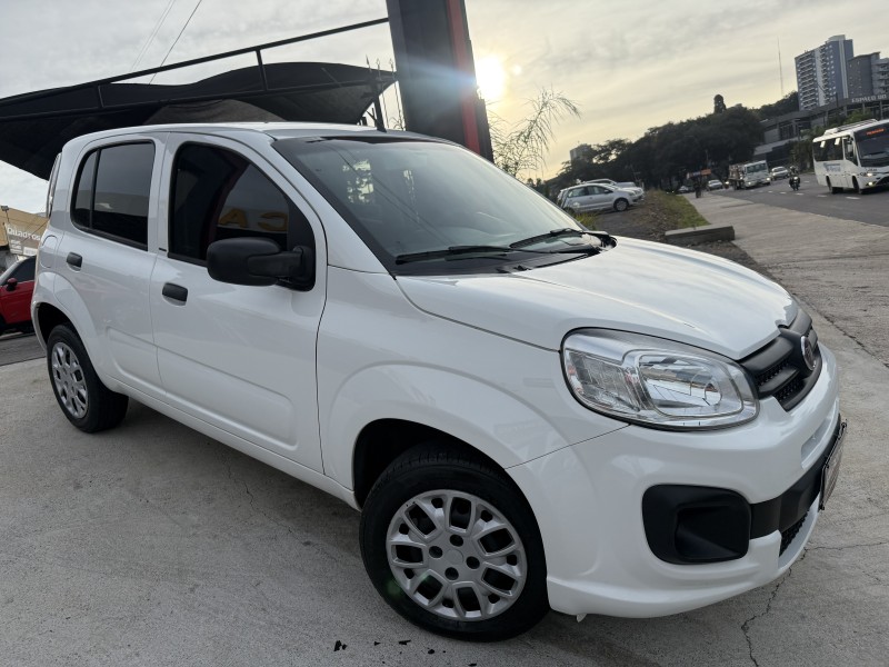 uno 1.0 evo attractive 8v flex 4p manual 2017 caxias do sul