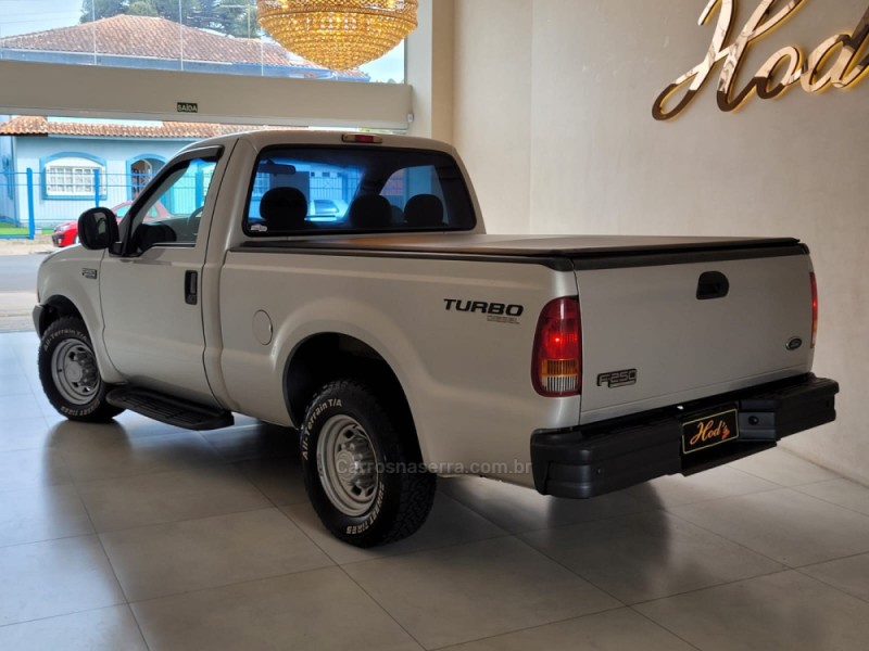 F-250 4.2 XL 4X2 CS TURBO INTERCOOLER DIESEL 2P MANUAL - 2003 - CANELA