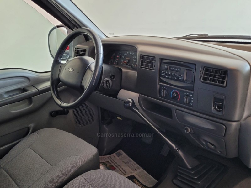 F-250 4.2 XL 4X2 CS TURBO INTERCOOLER DIESEL 2P MANUAL - 2003 - CANELA