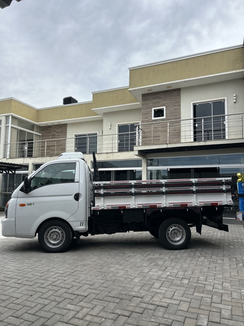 HR 2.5 TCI HDB BAU 4X2 8V 97CV TURBO INTERCOOLER DIESEL 2P MANUAL - 2013 - CARAZINHO
