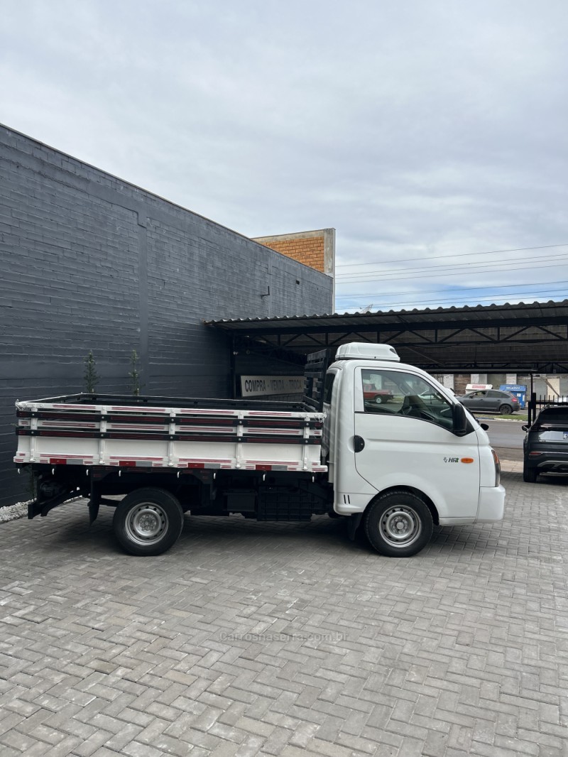 HR 2.5 TCI HDB BAU 4X2 8V 97CV TURBO INTERCOOLER DIESEL 2P MANUAL - 2013 - CARAZINHO