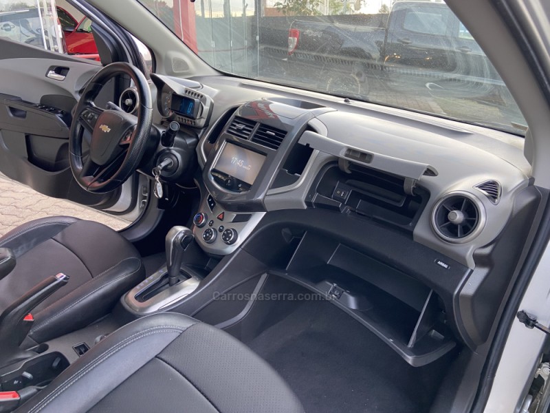 SONIC 1.6 LTZ SEDAN 16V FLEX 4P AUTOMÁTICO - 2014 - NOVA PRATA