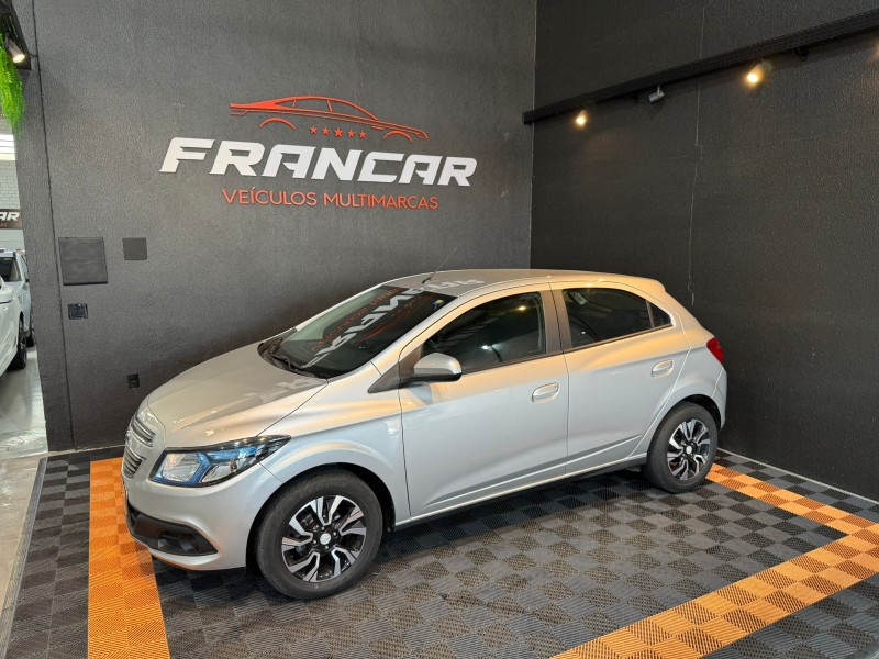 ONIX 1.4 MPFI LT 8V FLEX 4P MANUAL - 2014 - ANTôNIO PRADO