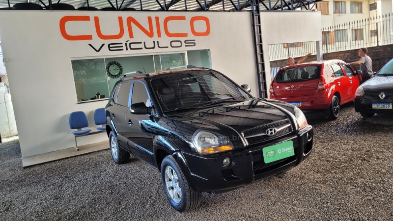 TUCSON 2.0 MPFI GL 16V 2WD GASOLINA 4P AUTOMÁTICO