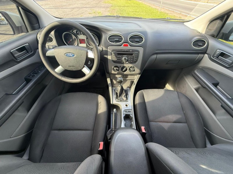 FOCUS 1.6 GLX 16V FLEX 4P MANUAL - 2013 - FARROUPILHA