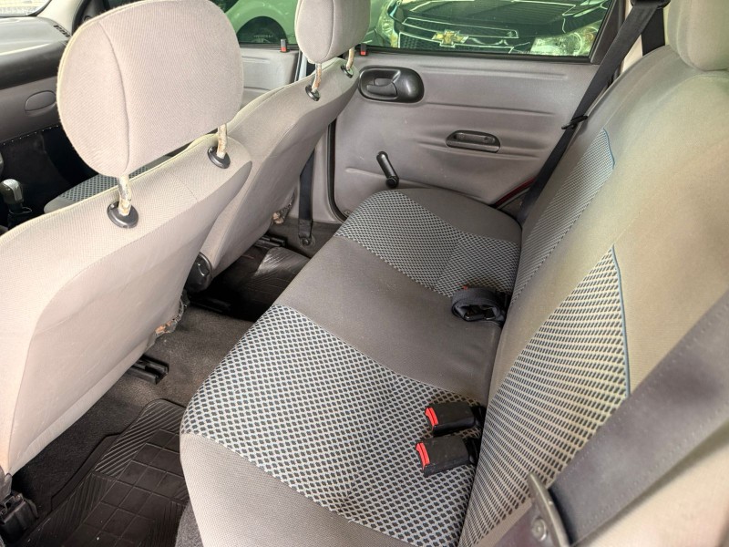 CLASSIC 1.0 MPFI LIFE 8V FLEX 4P MANUAL - 2010 - CANELA