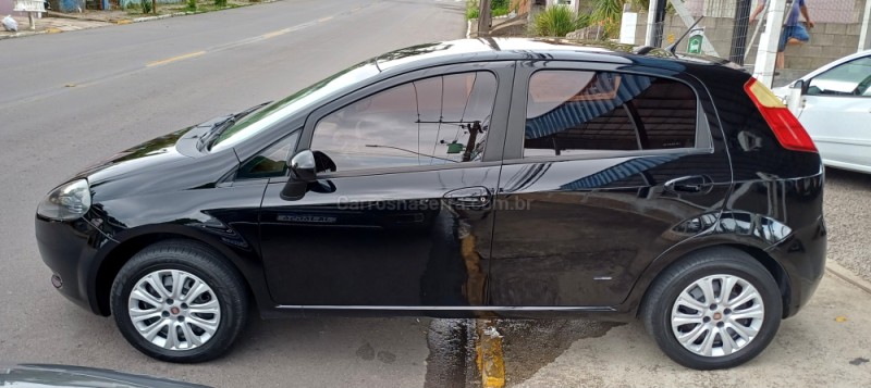 PUNTO 1.4 ATTRACTIVE 8V FLEX 4P MANUAL - 2011 - FARROUPILHA