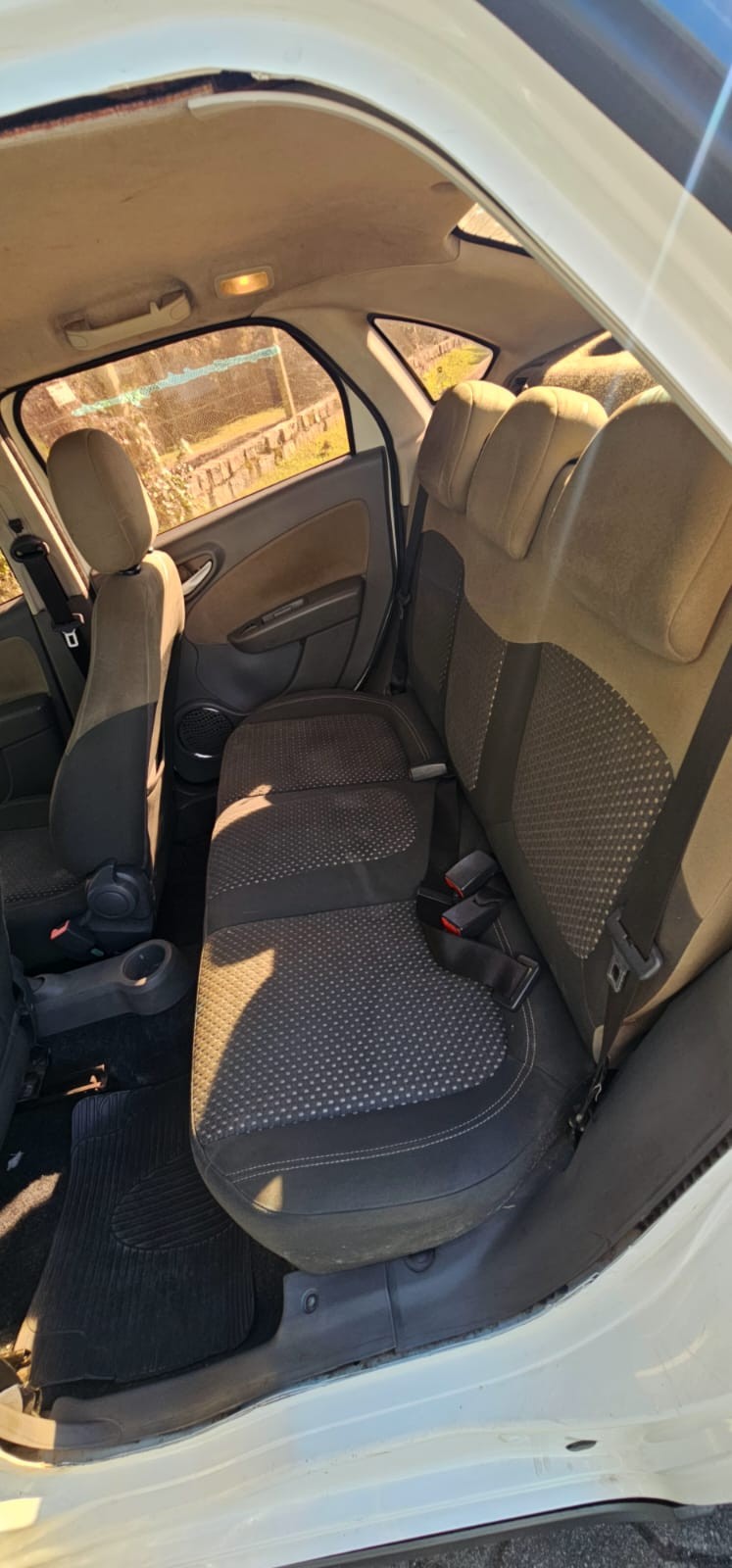 GRAND SIENA 1.6 MPI ESSENCE 16V FLEX 4P MANUAL - 2016 - IVOTI