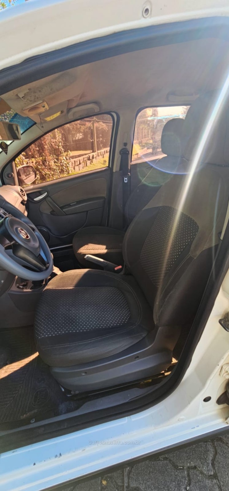 GRAND SIENA 1.6 MPI ESSENCE 16V FLEX 4P MANUAL - 2016 - IVOTI