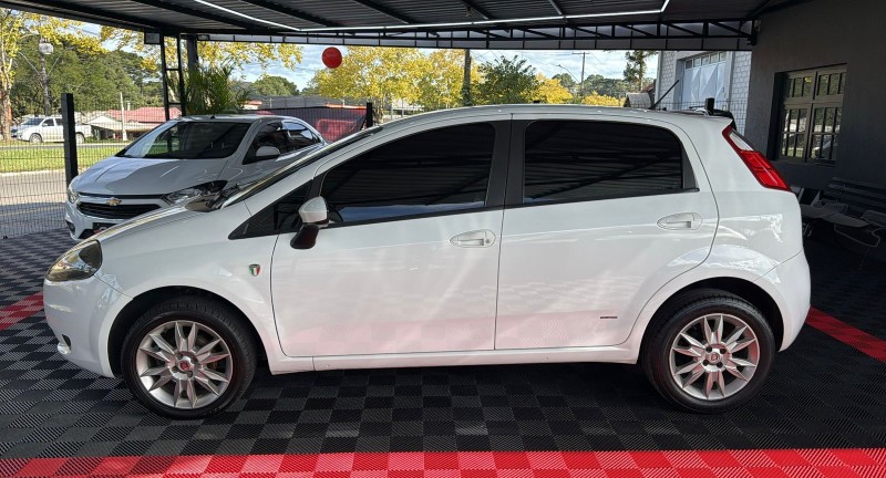 PUNTO 1.4 ATTRACTIVE 8V FLEX 4P MANUAL - 2012 - CANELA