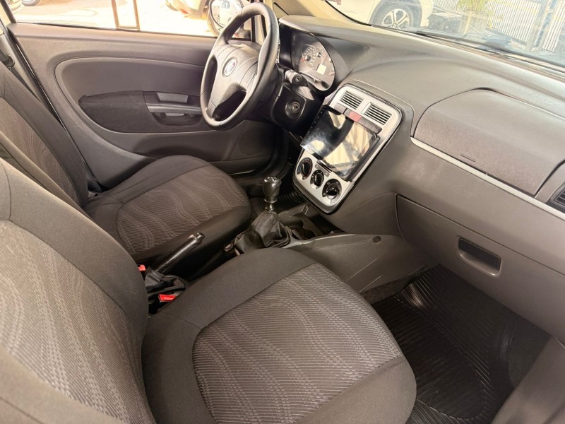 PUNTO 1.4 ATTRACTIVE 8V FLEX 4P MANUAL - 2012 - CANELA