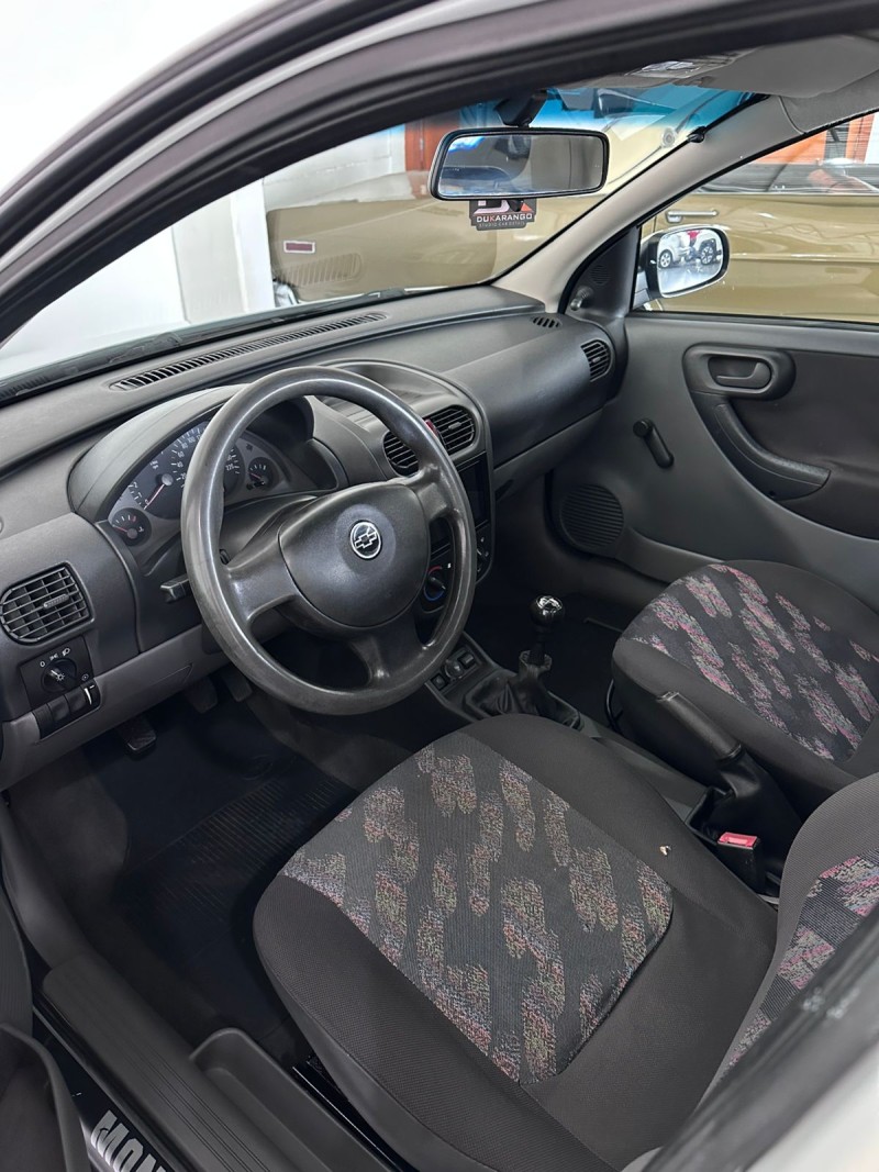 MONTANA 1.8 MPFI CONQUEST CS 8V FLEX 2P MANUAL - 2005 - FARROUPILHA