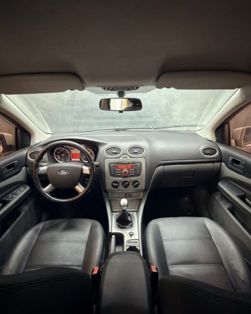 FOCUS 1.6 GLX 8V FLEX 4P MANUAL - 2011 - CAXIAS DO SUL