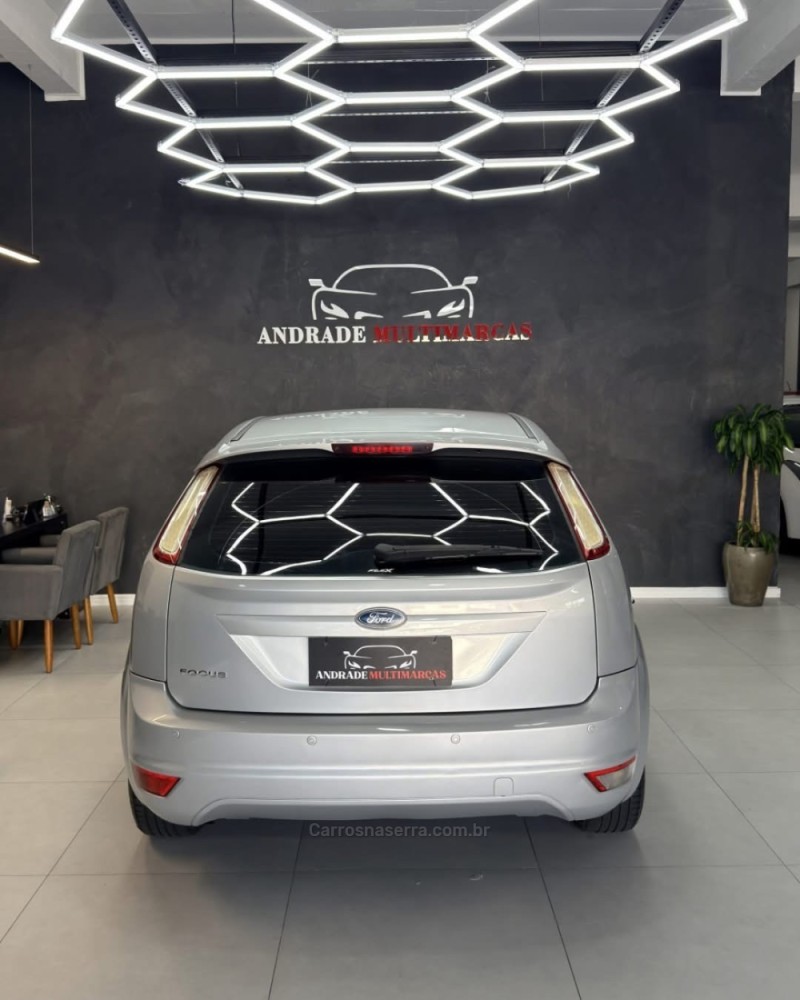 FOCUS 1.6 GLX 8V FLEX 4P MANUAL - 2011 - CAXIAS DO SUL