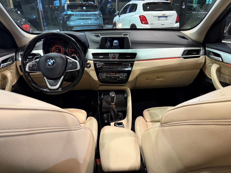 X1 2.0 16V TURBO ACTIVEFLEX XDRIVE25I SPORT 4P AUTOMÁTICO - 2017 - FARROUPILHA