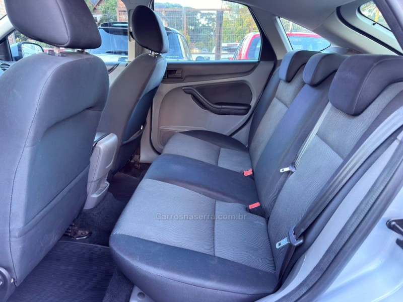 FOCUS 2.0 HC 16V FLEX 4P MANUAL - 2012 - CANELA