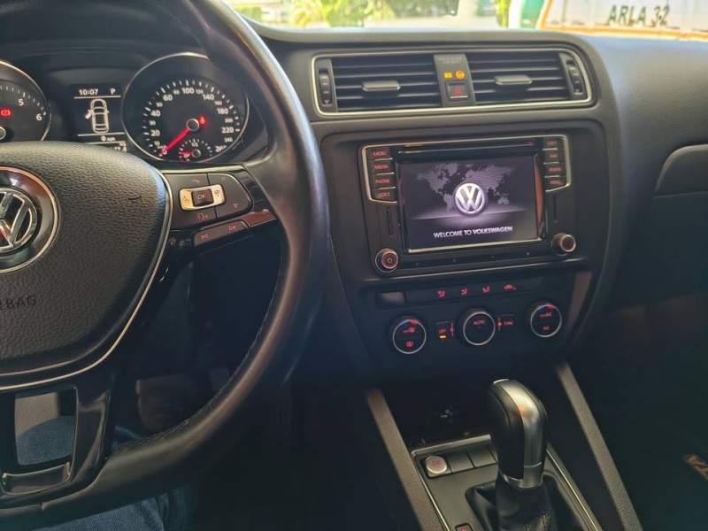 JETTA 1.4 16V TSI COMFORTLINE GASOLINA 4P TIPTRONIC - 2017 - CAXIAS DO SUL