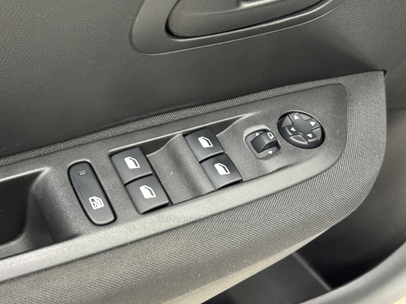 208 1.6 LIKE 16V FLEX 4P MANUAL - 2022 - SANTA CRUZ DO SUL