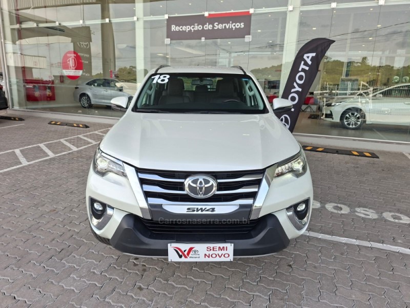 HILUX SW4 2.8 SRX 4X4 7 LUGARES 16V TURBO INTERCOOLER DIESEL 4P AUTOMÁTICO - 2019 - CAXIAS DO SUL
