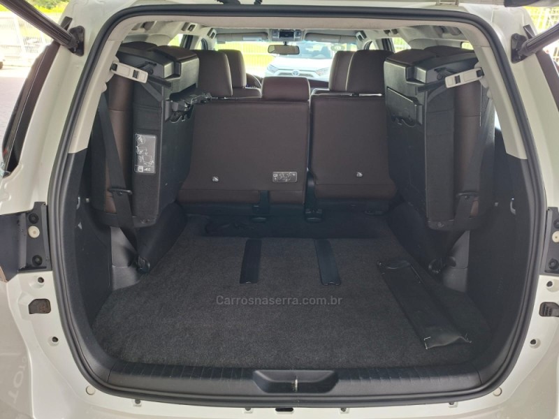 HILUX SW4 2.8 SRX 4X4 7 LUGARES 16V TURBO INTERCOOLER DIESEL 4P AUTOMÁTICO - 2019 - CAXIAS DO SUL