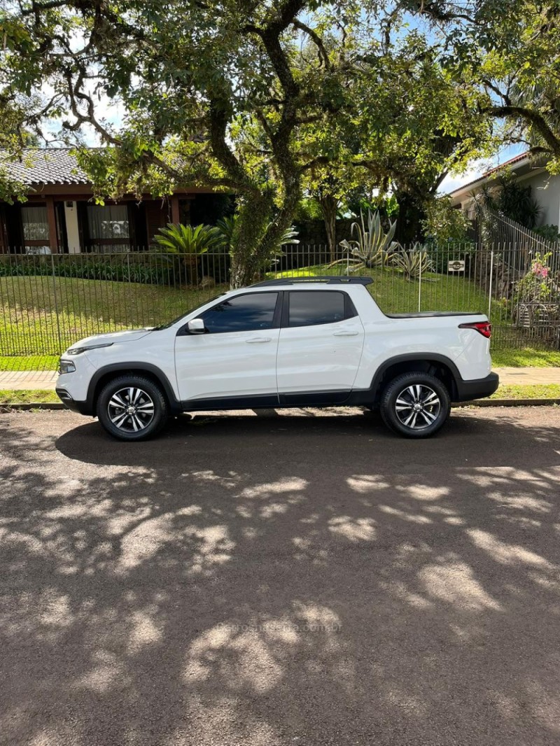 TORO 2.0 16V TURBO DIESEL FREEDOM 4WD AT9 AUTOMÁTICO - 2022 - ERECHIM