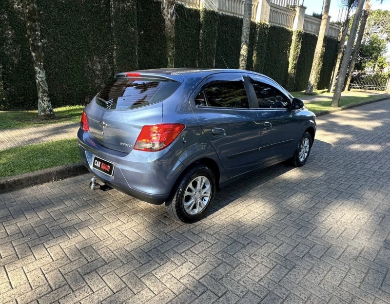 ONIX 1.4 MPFI LT 8V FLEX 4P MANUAL - 2015 - CAXIAS DO SUL