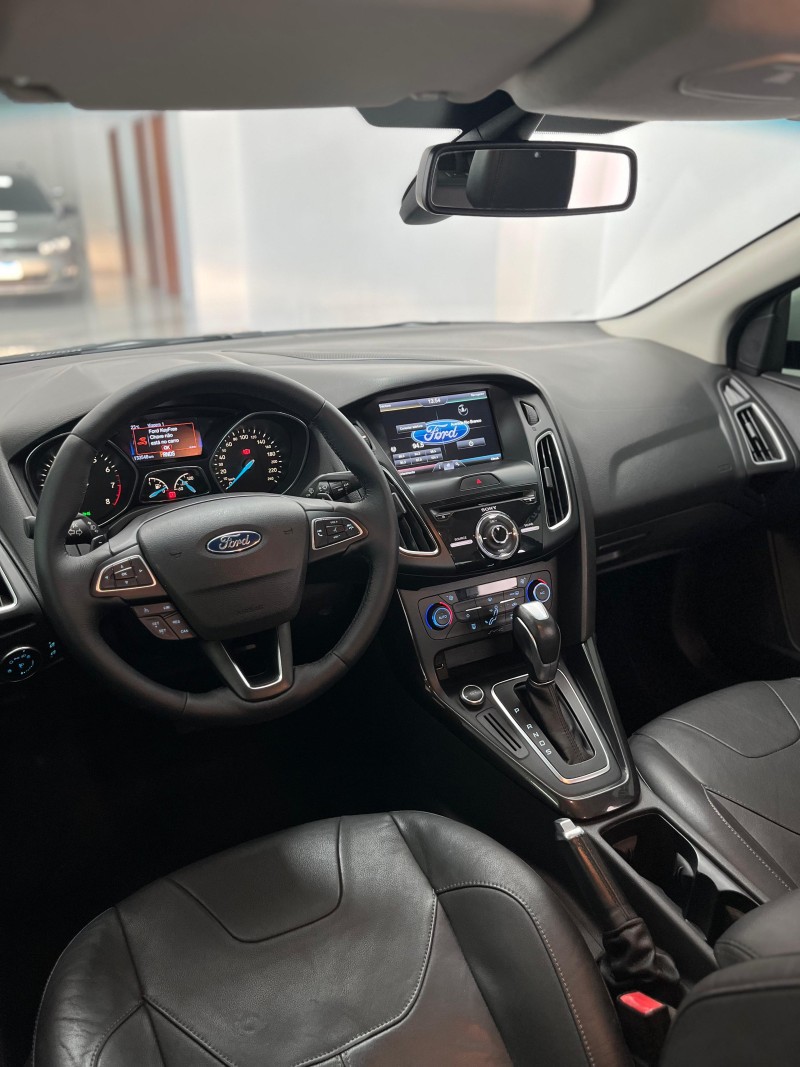 FOCUS 2.0 TITANIUM FASTBACK 16V FLEX 4P AUTOMÁTICO - 2016 - CAXIAS DO SUL