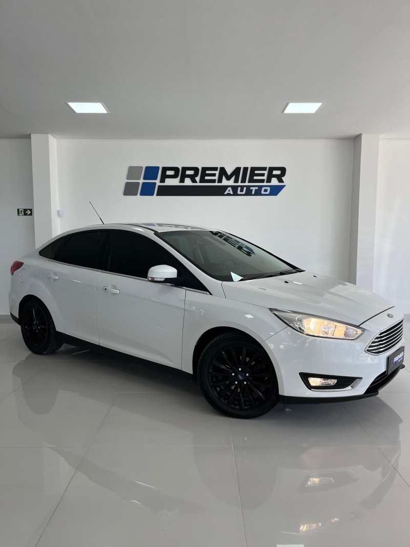 focus 2.0 titanium fastback 16v flex 4p automatico 2016 caxias do sul