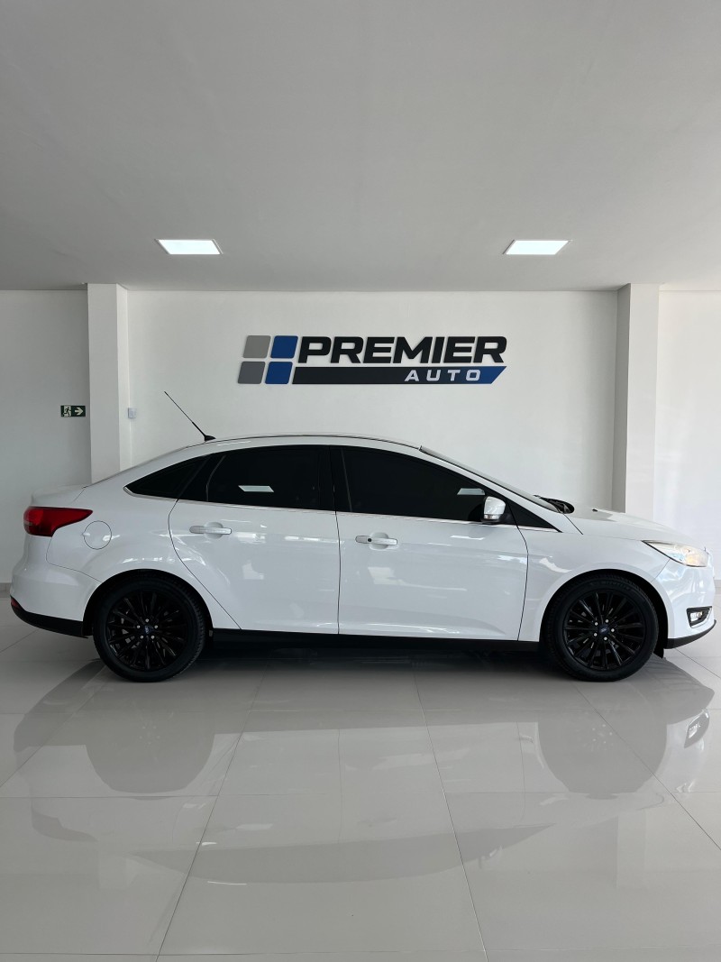 FOCUS 2.0 TITANIUM FASTBACK 16V FLEX 4P AUTOMÁTICO - 2016 - CAXIAS DO SUL