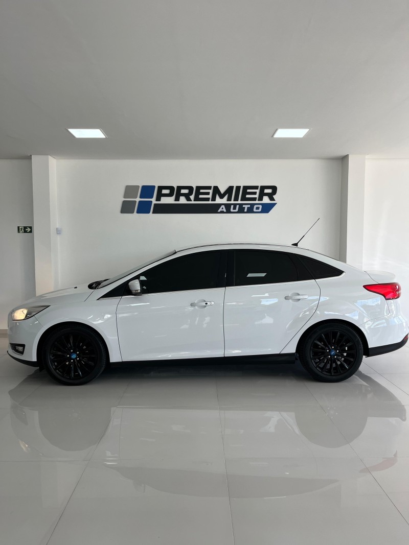 FOCUS 2.0 TITANIUM FASTBACK 16V FLEX 4P AUTOMÁTICO - 2016 - CAXIAS DO SUL