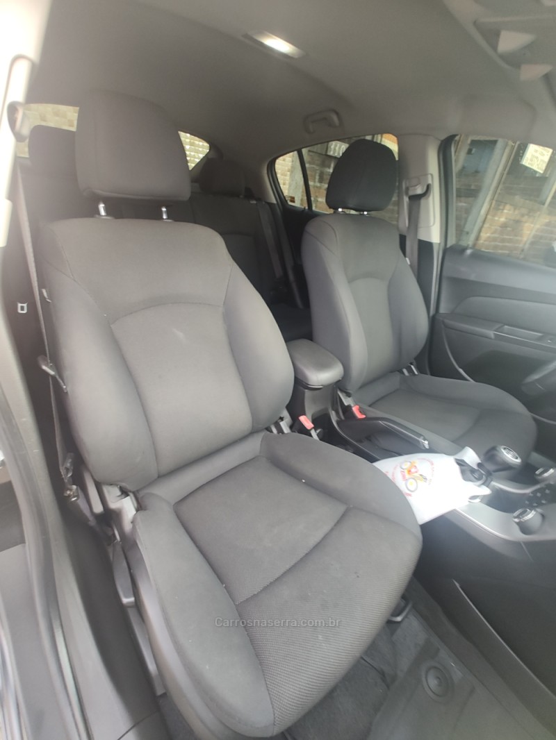 CRUZE 1.8 LT SPORT6 16V FLEX 4P MANUAL - 2014 - CANELA