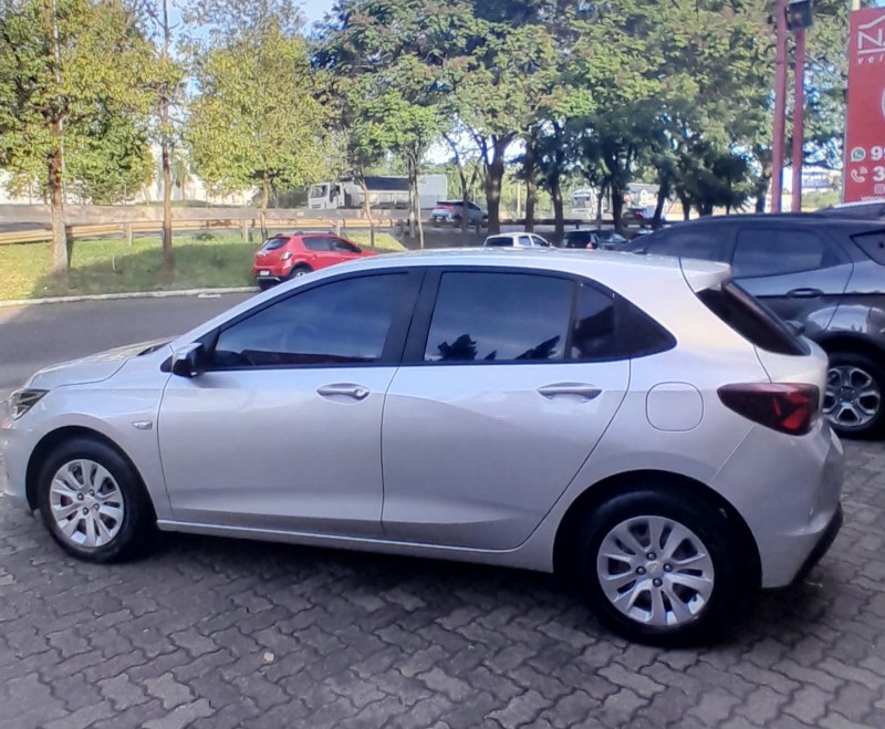 ONIX 1.0 LT 12V FLEX 4P MANUAL - 2020 - ESTâNCIA VELHA