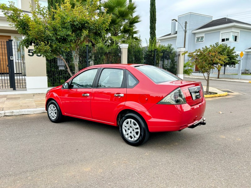 FIESTA 1.6 ROCAM SEDAN 8V FLEX 4P MANUAL - 2011 - BENTO GONçALVES