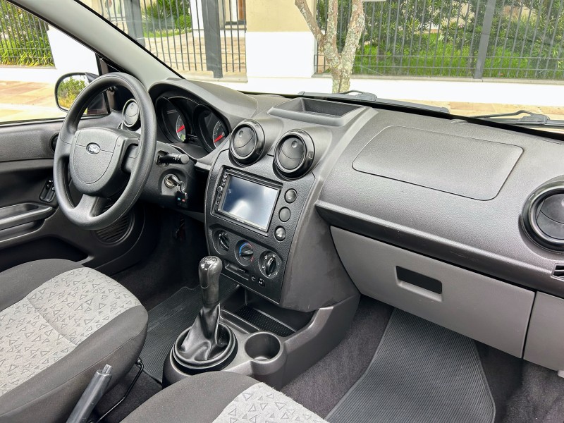 FIESTA 1.6 ROCAM SEDAN 8V FLEX 4P MANUAL - 2011 - BENTO GONçALVES