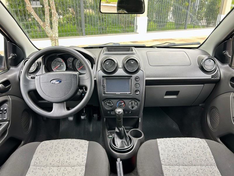 FIESTA 1.6 ROCAM SEDAN 8V FLEX 4P MANUAL - 2011 - BENTO GONçALVES