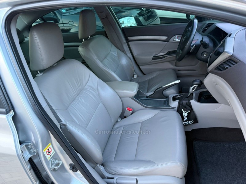 CIVIC 1.8 EXS 16V GASOLINA 4P AUTOMÁTICO - 2012 - TAPEJARA