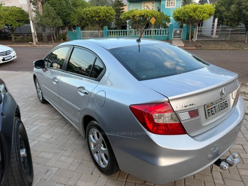 CIVIC 1.8 EXS 16V GASOLINA 4P AUTOMÁTICO - 2012 - TAPEJARA
