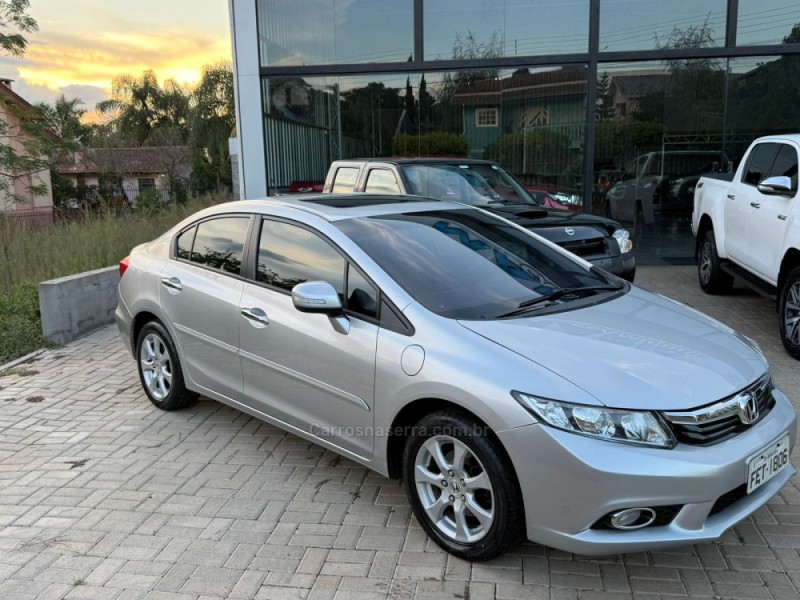 CIVIC 1.8 EXS 16V GASOLINA 4P AUTOMÁTICO - 2012 - TAPEJARA