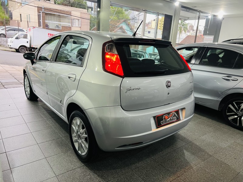 PUNTO 1.6 ESSENCE 16V FLEX 4P MANUAL - 2011 - CAXIAS DO SUL