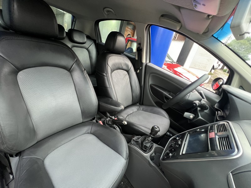 PUNTO 1.6 ESSENCE 16V FLEX 4P MANUAL - 2011 - CAXIAS DO SUL