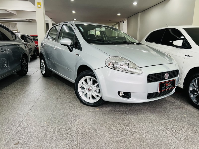 PUNTO 1.6 ESSENCE 16V FLEX 4P MANUAL - 2011 - CAXIAS DO SUL