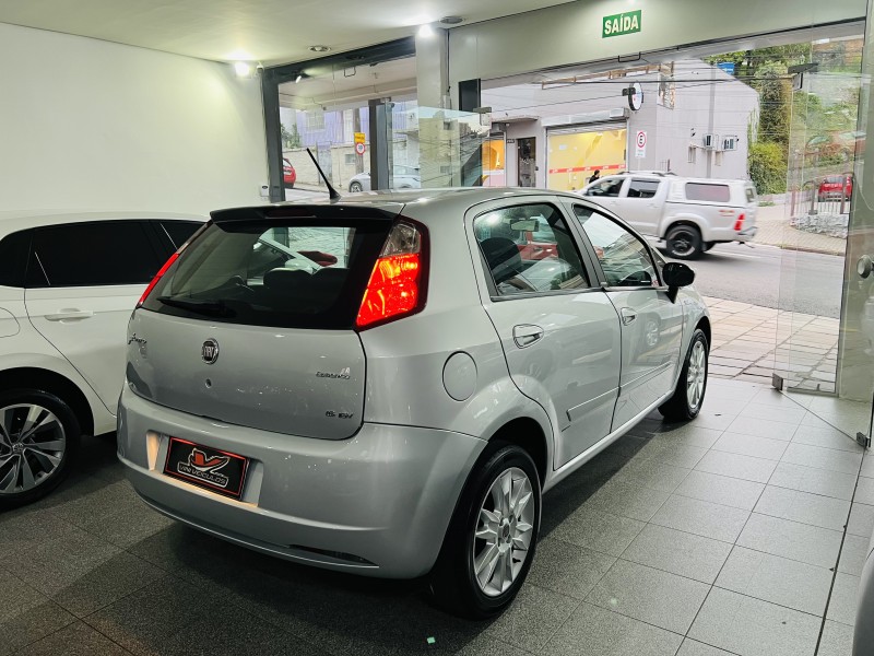 PUNTO 1.6 ESSENCE 16V FLEX 4P MANUAL - 2011 - CAXIAS DO SUL