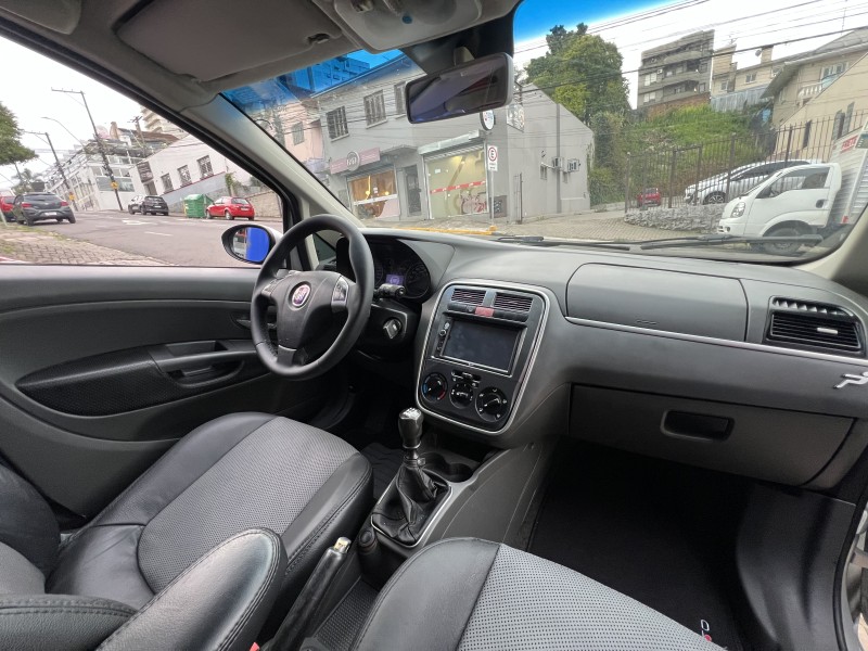 PUNTO 1.6 ESSENCE 16V FLEX 4P MANUAL - 2011 - CAXIAS DO SUL