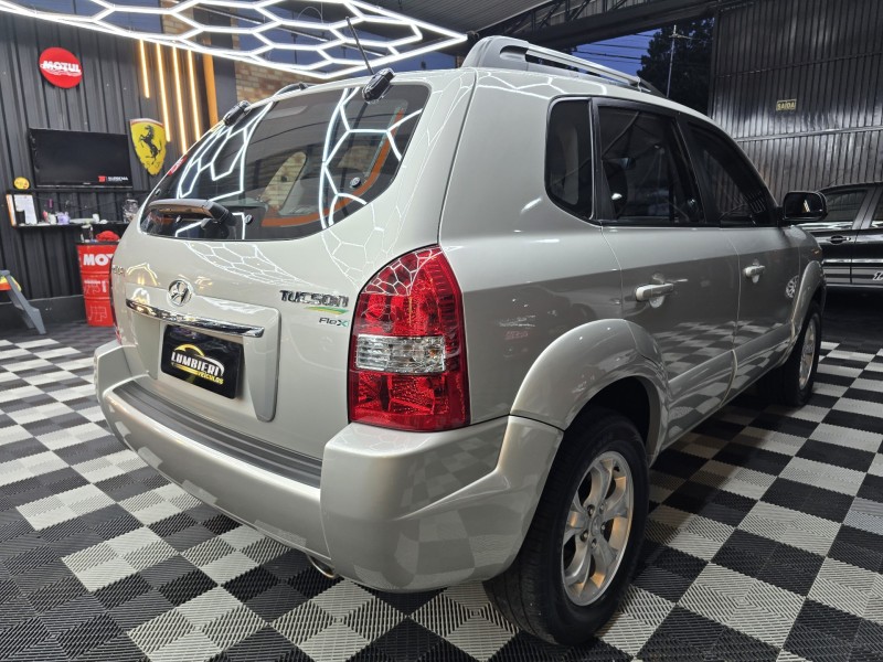 TUCSON 2.0 MPFI GLS BASE 16V 143CV 2WD FLEX 4P AUTOMÁTICO - 2014 - FARROUPILHA