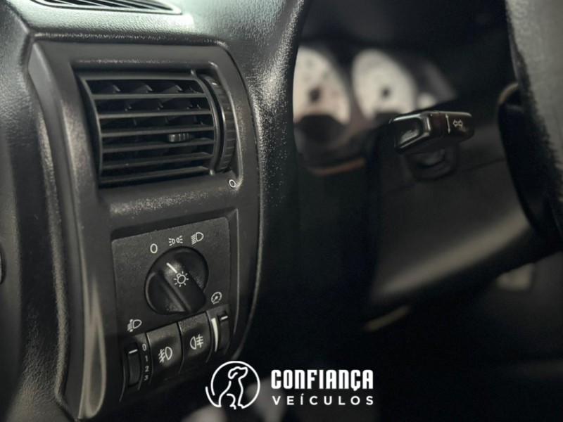 ASTRA 2.0 MPFI CD SEDAN 8V GASOLINA 4P MANUAL - 2004 - BENTO GONçALVES