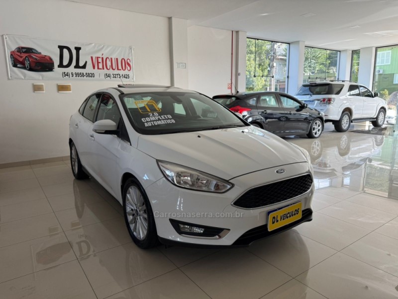 FOCUS 2.0 TITANIUM SEDAN 16V FLEX 4P AUTOMÁTICO - 2017 - NOVA BASSANO
