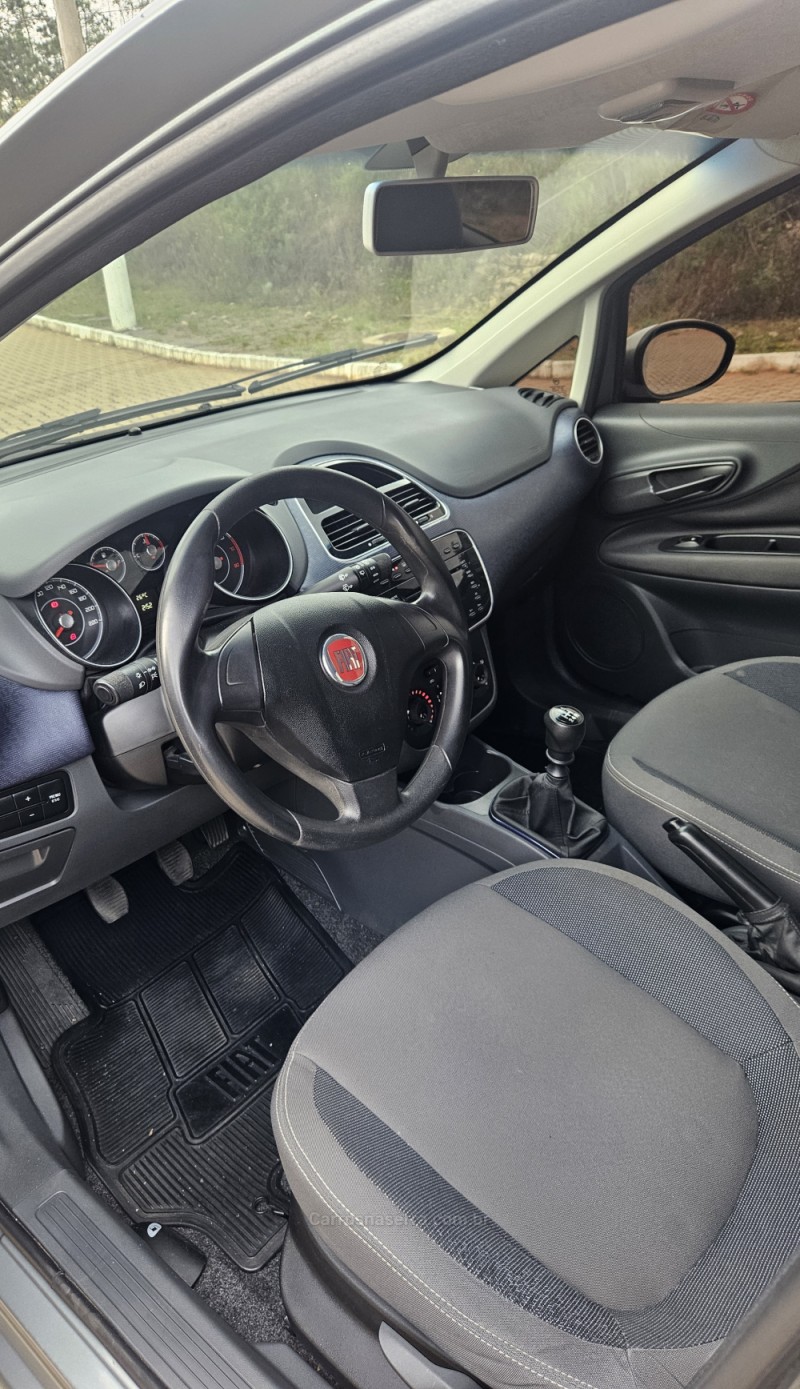 PUNTO 1.4 ATTRACTIVE ITALIA 8V FLEX 4P MANUAL - 2013 - GARIBALDI