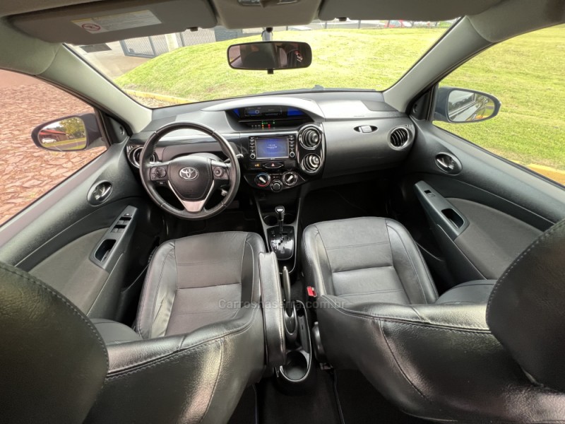 ETIOS 1.5 PLATINUM SEDAN 16V FLEX 4P AUTOMÁTICO - 2018 - DOIS IRMãOS