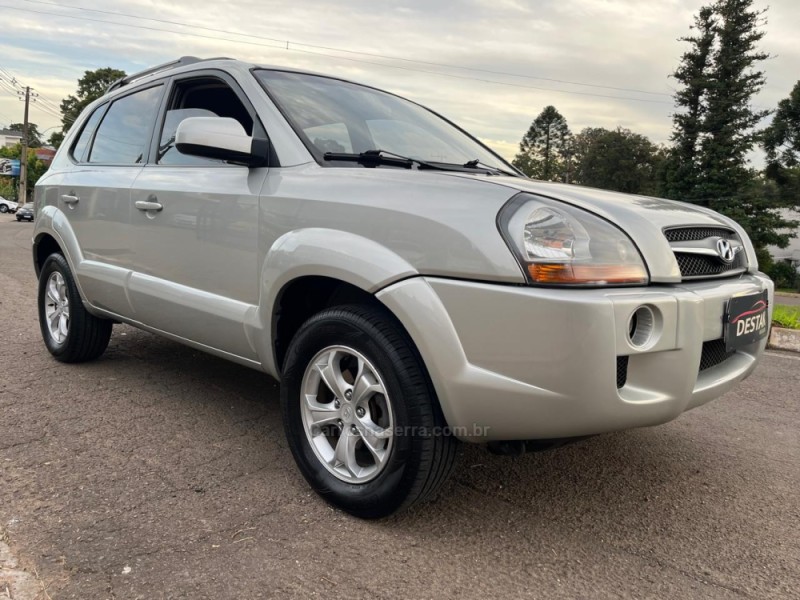 TUCSON 2.0 MPFI GLS 16V 143CV 2WD GASOLINA 4P AUTOMÁTICO - 2013 - DOIS IRMãOS